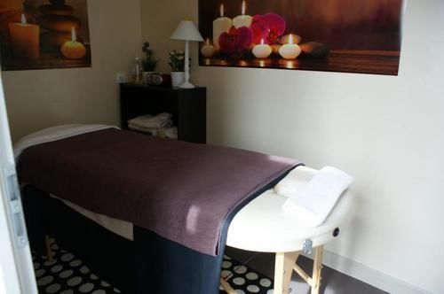 Chateau De Valloubiere Bed & Breakfast 3*