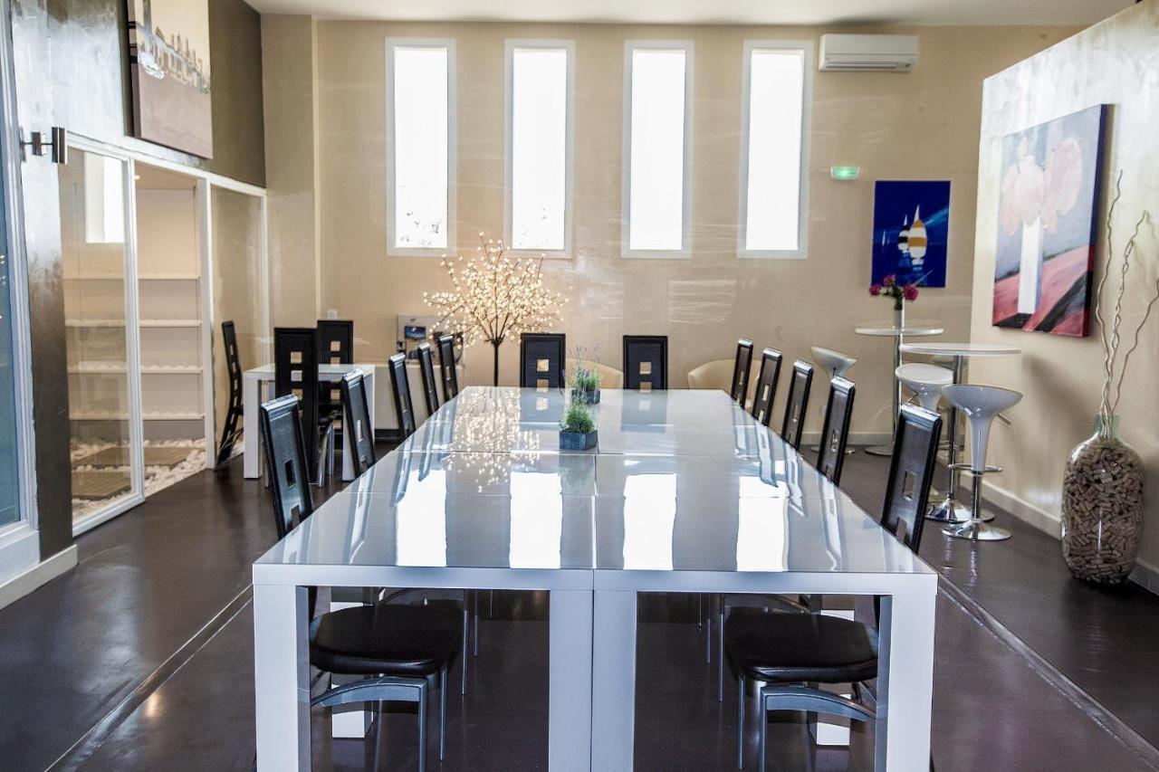 Bed & Breakfast Chateau De Valloubiere